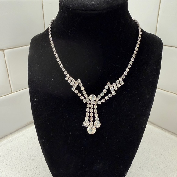 Jewelry - Dazzling Silver Tone and Rhinestone Necklace